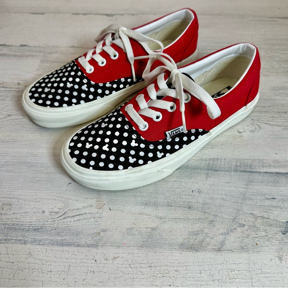 Disney vans - Picture 3 of 4